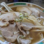 麺龍 - こんなに叉焼食べちゃって、何だかわるいみたい。ゼ・イ・タ・ク