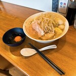 Ramen life 騰 - ラーメン小（やさいまし、にんにく、しょうが）＋味付うずら