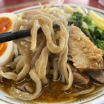 ラーメン もっけだの - 『ベジカレーラーメン』の麺