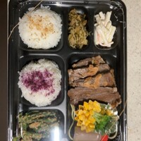 西新初喜 本店 - ステーキ弁当