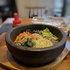 Korean Restaurant 210 - 石焼きビビンバはナムルなどの「具」もタップリで、熱々。