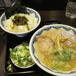 博多麺房 赤のれん - 辛子高菜セット