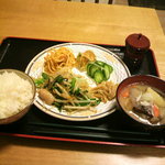 ごはん畑 - 肉ニラ炒め定食