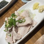 炭火焼肉ホルモンさわいし - ミノ刺し　和牛を使用しており柔らかい