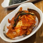 炭火焼肉ホルモンさわいし - キムチ