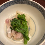 日本料理 太月 - 量少なめコース２３１００円。蛤と聖護院蕪の煮物。聖護院蕪の火入れが絶妙です。