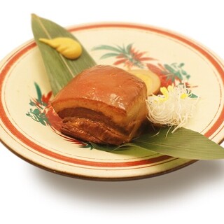 오키나와산의 식재료를 사치스럽게 사용한, 본격 오키나와 요리 즐길 수 있다!