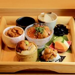 0 yen refill! Luxurious sea urchin set meal