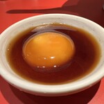 醤油ラーメンならミカド製麺直売所 - 漬け卵黄