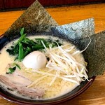 豚骨醤油ラーメン マルセイ - 