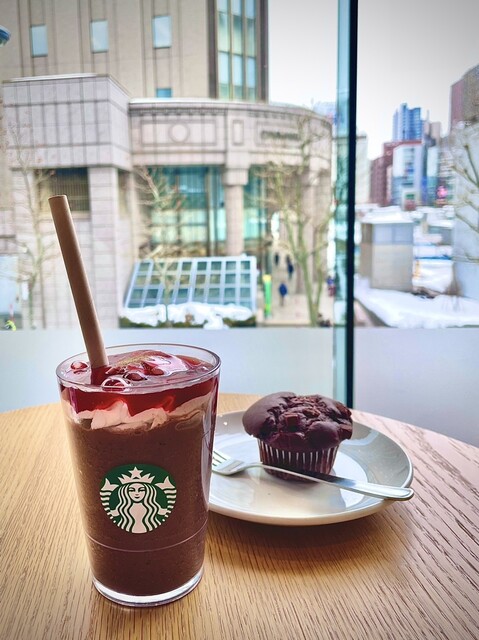 ◉STARBUCKS　COFFEECAFE➕コーヒーショップ女性店員セット Capture the Milan Coffee Lifestyle with the Global Coffee
