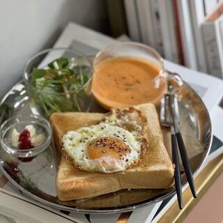 カフェ アットモス_1