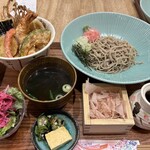 米と天ぷら 悠々 - 海老とキスの天丼＋十割蕎麦(一枚)セット