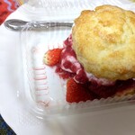 ザ ローカルベイクショップ - ストロベリーショートケーキ
