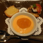 カンパーニュ - 2013,12　前菜ニンジンのムースコンソメソース他