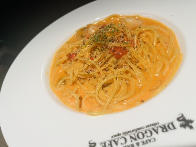 カフェアンドバードラゴンカフェ（CAFE&BAR DRAGON CAFE） - 山形（ダイニングバー）の写真