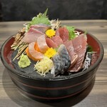 個室居酒屋 和食郷土料理 いち凛 - 鮮魚のお造り5種盛り