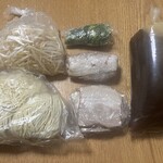 めんくい - 中華そば（中）￥800 チャーシュー（中）￥1,000