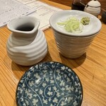 浜町かねこ - 蕎麦つゆと薬味