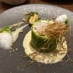 トラディシオン - クリスマスディナーコース
      ⚫️鱈とちりめんキャベツのヴァプール、磯の香り
      ノイリーソース