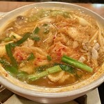 呑み喰い処　福わらひ - キムチ鍋、出来上がり