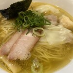 233230759 - 白出汁特製ワンタン麺