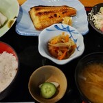 かみ川 - 週替わり定食（ほっけ焼、鶏出汁おでん）