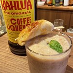 カフェとバー カリチータ - 