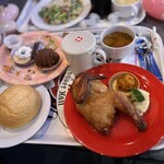 クイーン・オブ・ハートのバンケットホール - 