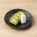 Uji matcha roll cake