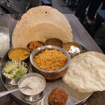 Venu's South Indian Dining - ノンベシミールス（ライスをビリヤニ変更）