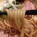 日本橋 製麺庵 なな蓮 - 麺リフト：濃い出汁そば
