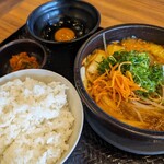 カルビ丼とスン豆腐専門店 韓丼 - 