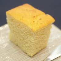 ザ モメンタム バイ ポルシェ - メインランチ 2200円 のフォカッチャ