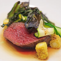 ザ モメンタム バイ ポルシェ - メインランチ 2200円 の夏蝦夷鹿もものロティ