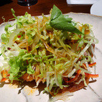 点 - 油淋チキンランチ　950円