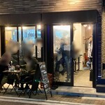 いがぐり食堂 - 今回、予約にて来店♪
            カウンターメインなコンパクトなお店。
            飛び込みで来店しても、結構断られてたので…
            予約はマスト。