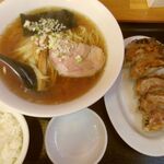 チャイナダイニング 龍 - Bセット　醤油ラーメン+餃子５個+小ライス