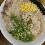 Ebisuya - おぎくぼラーメン⟡.·*.⟡.·*.チャーシュー、コーントッピング⟡.·*.٩( ᐖ )۶