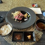 鉄板DINING集 - 