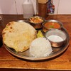 Shiva curry wara - 【カレー2種】(¥1450)+【チーズクルチャ&ミニライス】(セットに+¥100)+【追加のカレー】(¥580)