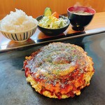 Okonomiyaki Monjayaki Tekojiman Tsu - 豚玉定食
