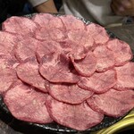 炭火焼肉徳重 - 