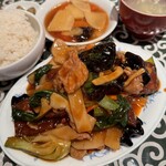 中国名菜処 悟空 - 豚肉と揚げ豆腐四川煮 定食