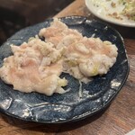 横浜大衆焼肉 もつ肉商店 - 大トロホルモン