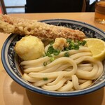 梅田 釜たけうどん - 