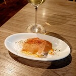 地下バル Cheers FOOD & WINE - イタリア産生ハム寿司 350円