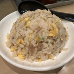 札幌本舗 - ■味噌バターラーメン＋半炒飯¥1,090