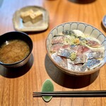 Kyou Sushi - はーふ丼(あじ、さば)