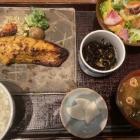 春秋ユラリ 恵比寿 - 